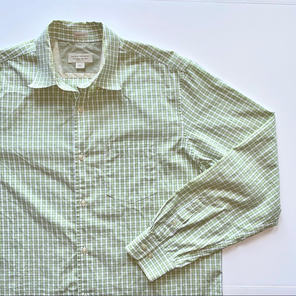 Banana Republic Classic Fit Button Down Shirt
